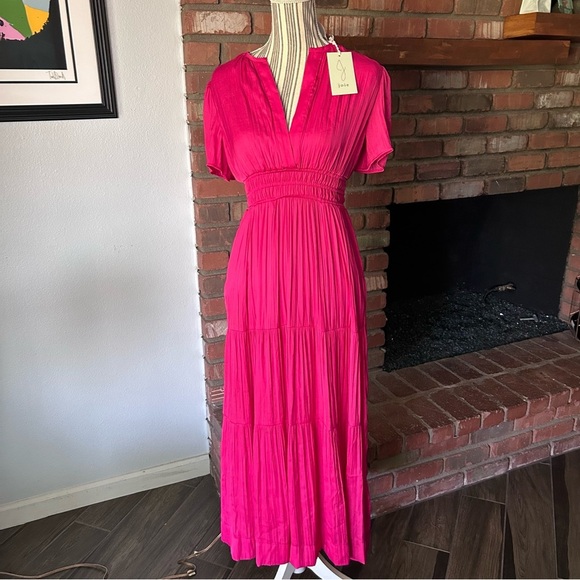 NWT Joie Tiered Pleated Maxi Dress in Hot Pink Sz XS - Picture 1 of 9